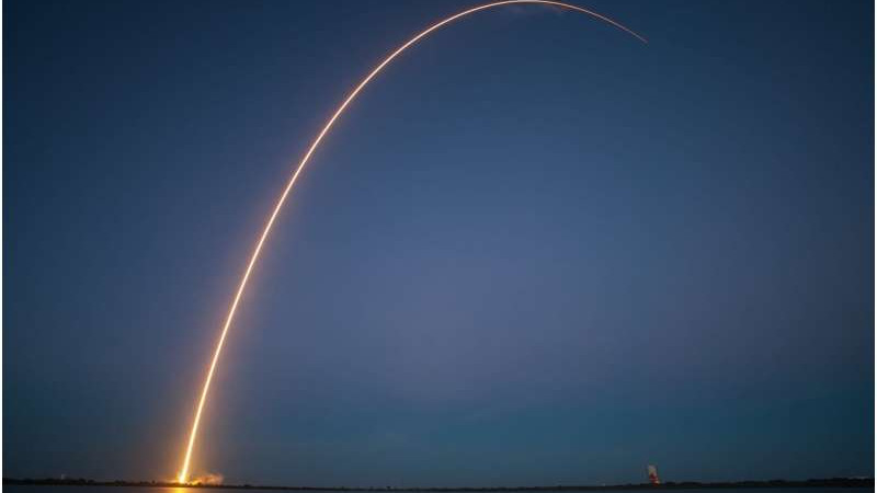 SpaceX запустит лунную миссию, оплаченную криптовалютой Dogecoin