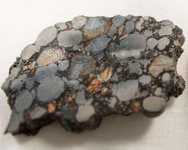 Исследователь раскрывает историю древнего метеорита