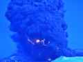 Невероятные снимки исландского вулкана на расстоянии нескольких километров