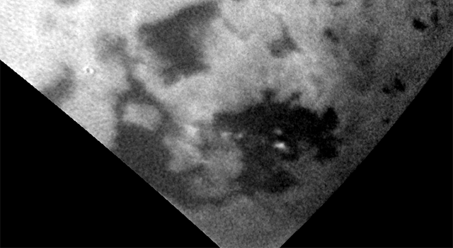 Кассини фиксирует облака над Титаном 