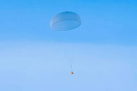 Протестирован самый большой в мире марсианский парашют