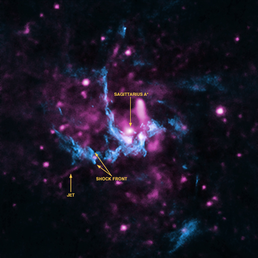 Чандра помогла исследовать черную дыру нашей галактики
