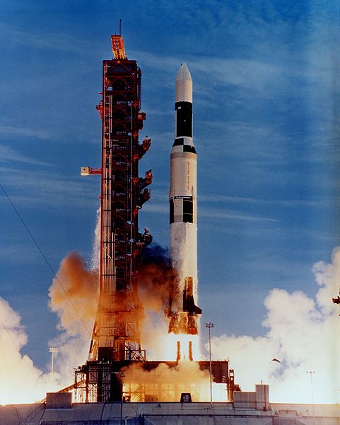 Могущественный ракетоноситель Сатурн-5