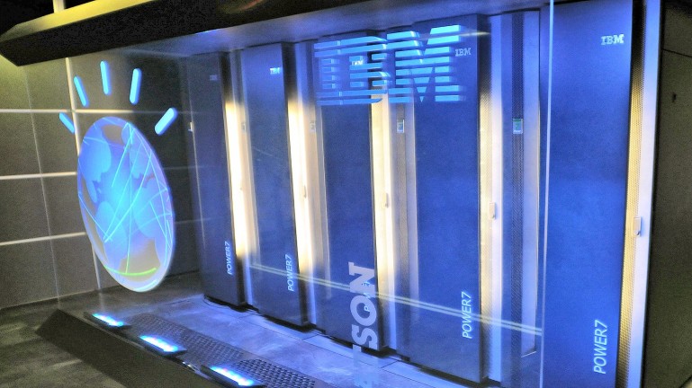 Компания IBM  передаёт суперкомпьютер Watson