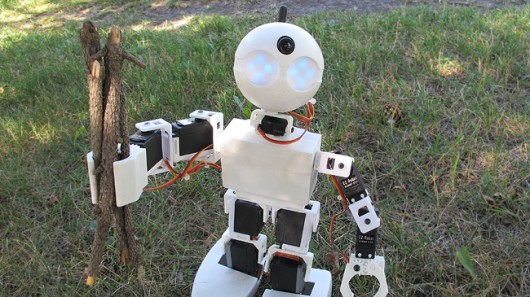 EZ Robots готовы ходить, бегать и кататься