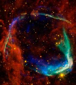 Раскрыта тайна необычной сверхновой звезды
