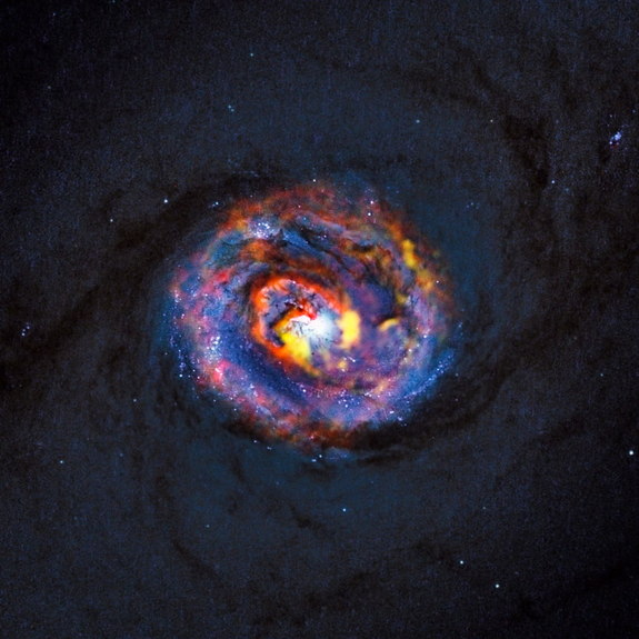 ALMA раскрывает тайны джетов гигантских черных дыр