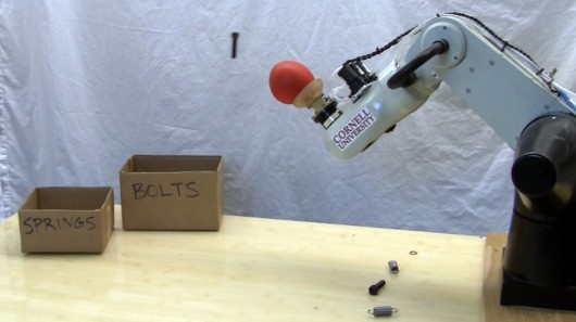 Исследователи создали "бросающий" робо-захват