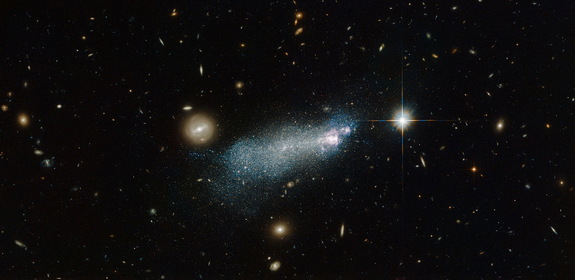 Голубая компактная карликовая галактика