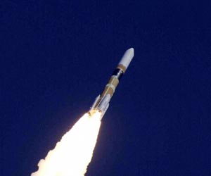 Япония запустила два спутника для наблюдений 