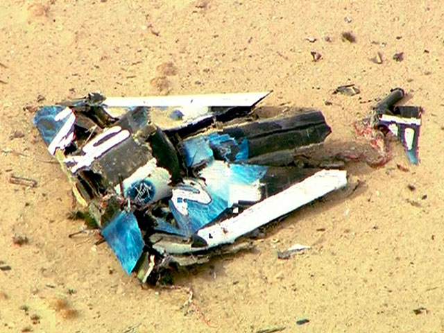 SpaceShipTwo разбился во время испытательного полета