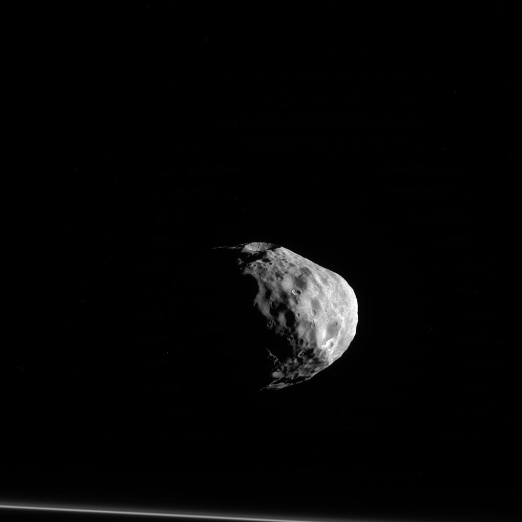 Январское фото Януса (спутника Сатурна)