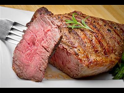 Красное мясо – причина сердечных заболеваний