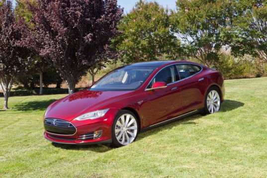  Tesla Motors будет продавать свои автомобили он-лайн