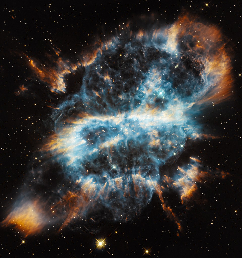 Небесные праздничные узоры от космического телескопа "Хаббл"