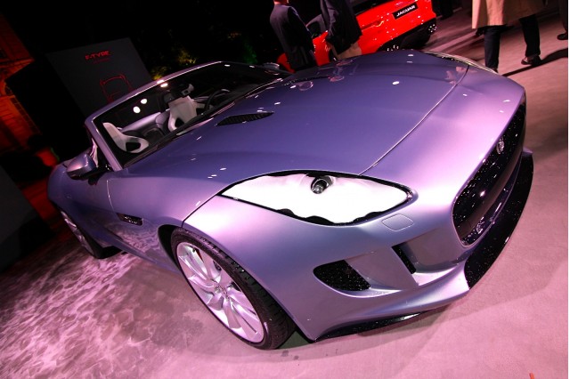 В музее Родена был представлен родстер Jaguar F-Type