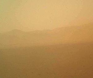 Первое фото марсианской поверхности от Курьозити