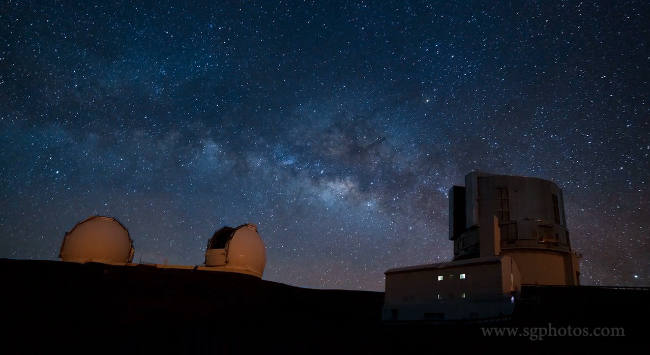 Ночное небо Гавайев раскрывается в потрясающем видео