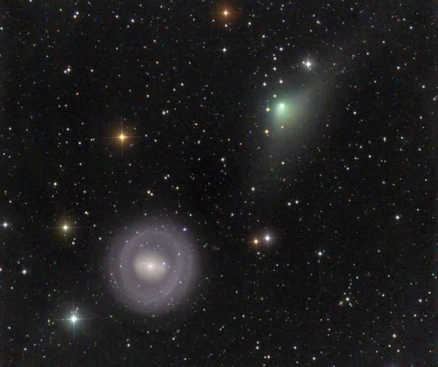 Комета C/2013 A1 пролетела мимо галактики NGC 1291