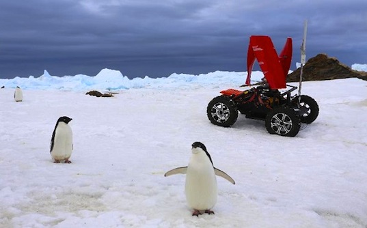 Китай построил автономный антарктический снегоход