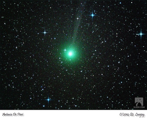 Комета Лавджоя дразнит астрономов