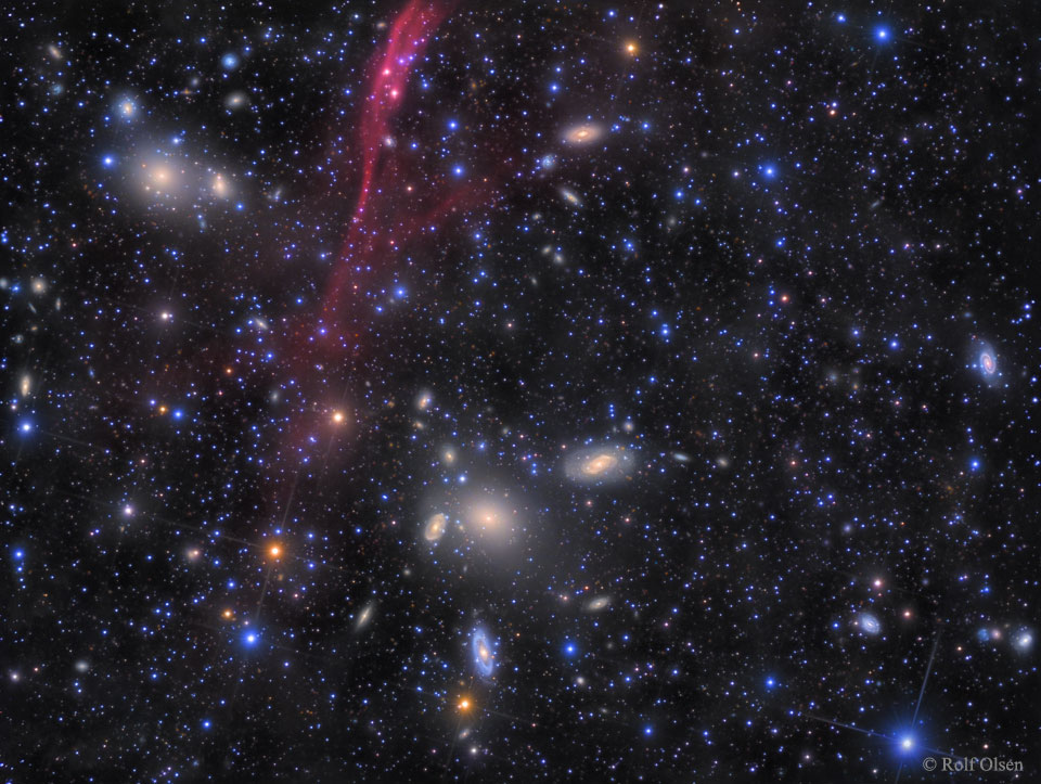 Взгляд на галактический кластер Abell S0636