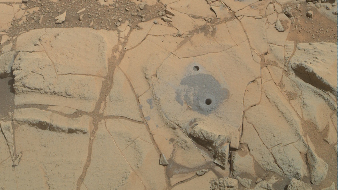 Curiosity анализирует образцы марсианской горы