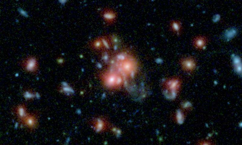 Астрономы нашли скопление галактик с разорванным сердцем