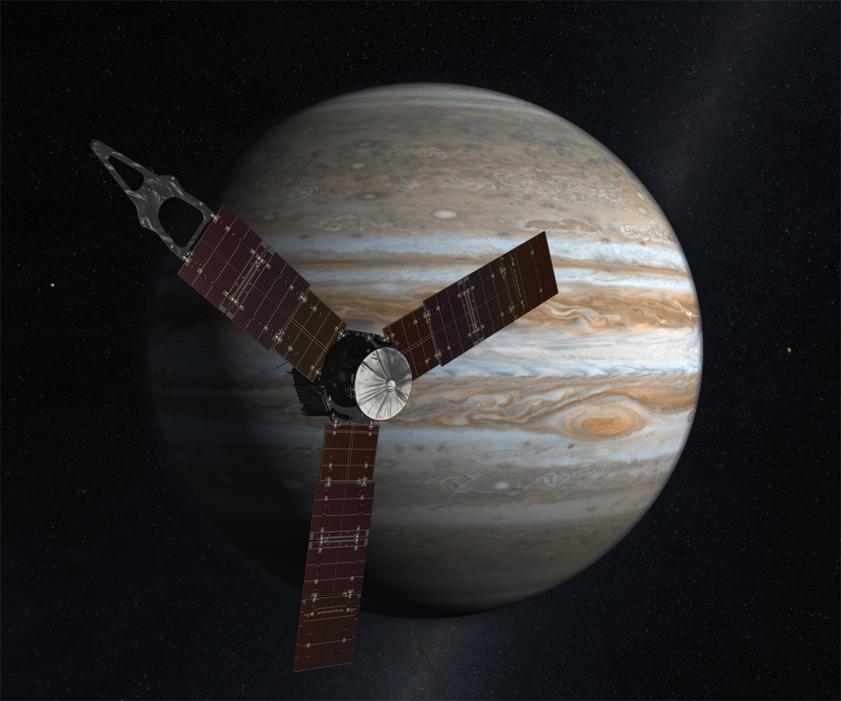 На пути к Юпитеру: зонд «Джуно» меняет орбиту