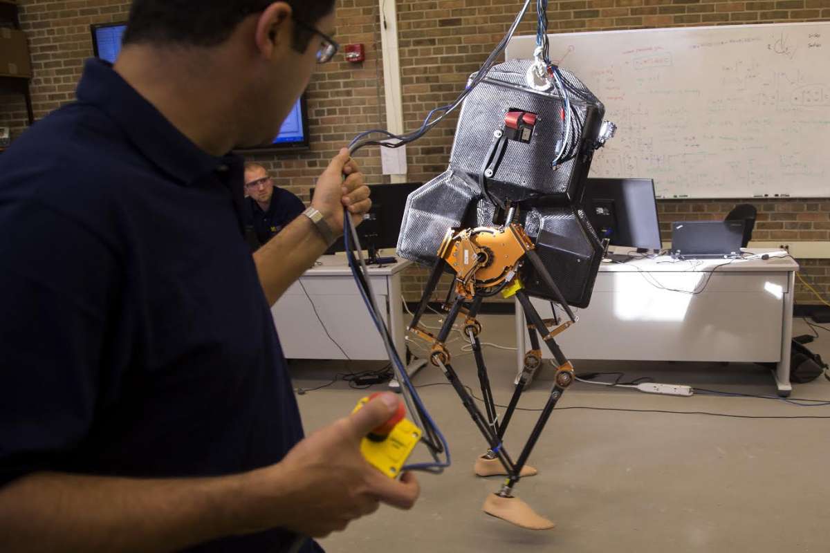 Двуногие роботы теперь могут самостоятельно ходить