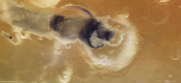 Красота марсианского кратера