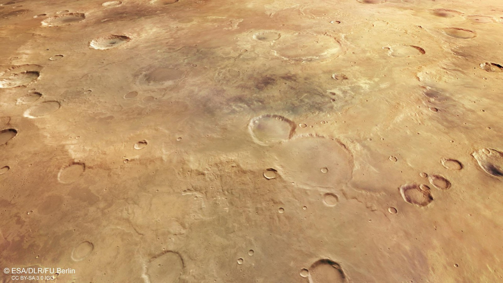 Постоянные астероидные дожди разрушают предыдущие представления о кратерах Марса