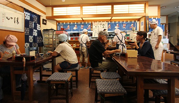 В Японских ресторанах запретят оставлять пищу на тарелках