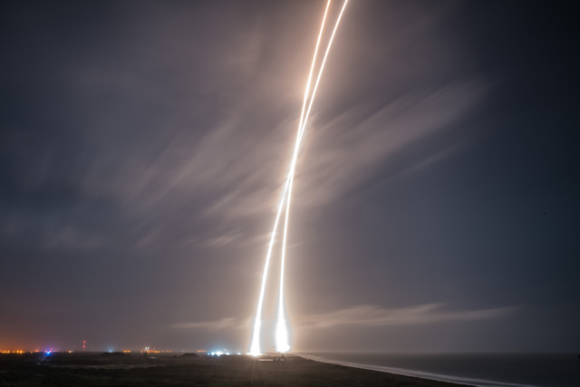 Первая историческая посадка ракеты Falcon 9 компании SpaceX