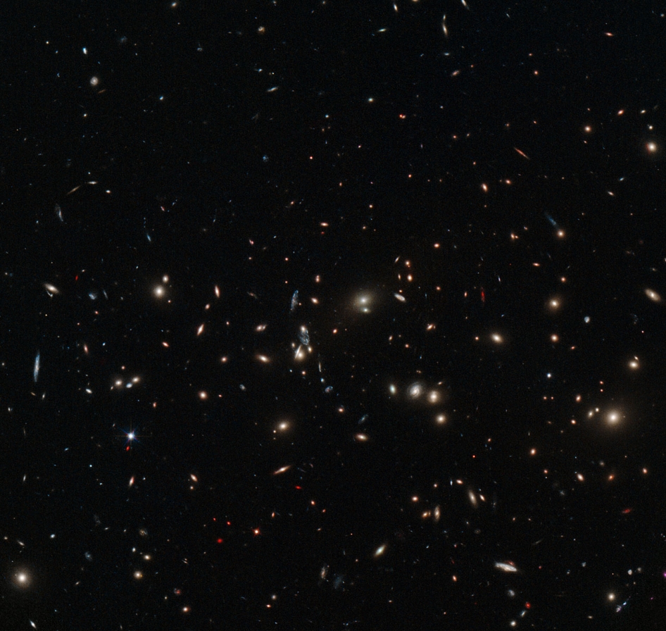 Хаббл увидел связанные галактики