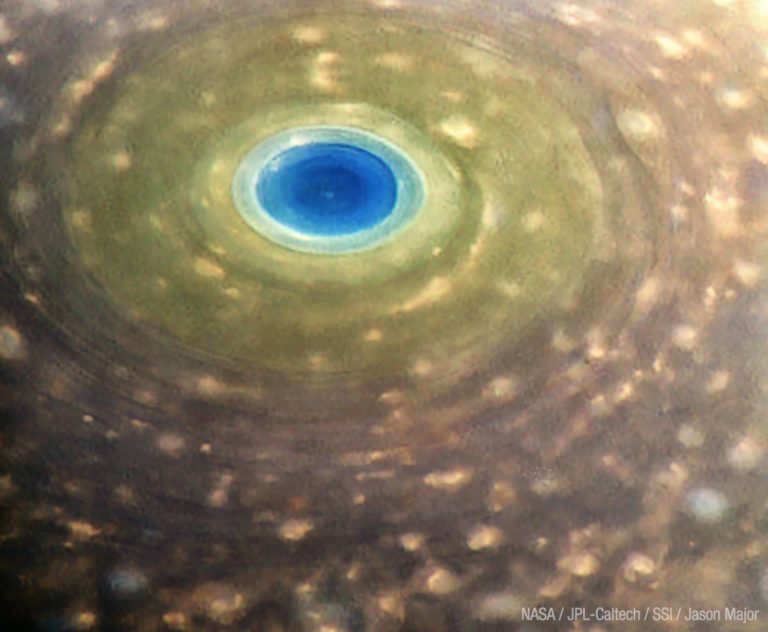 Кассини выполнил второе погружение в кольца Сатурна