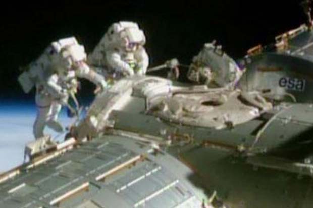 Астронавты МКС выполнили выход в открытый космос 