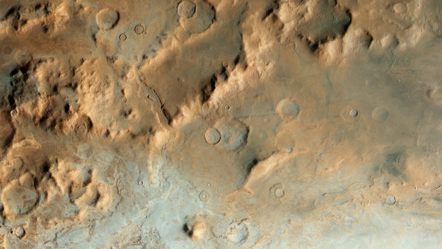 Замерзшие марсианские долины