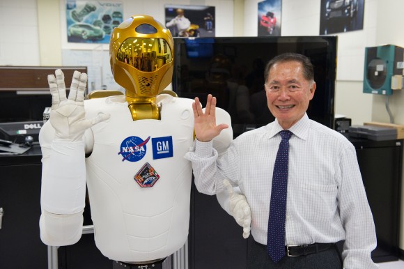 Robonaut 2 будет учиться ходить по и вокруг космической станции