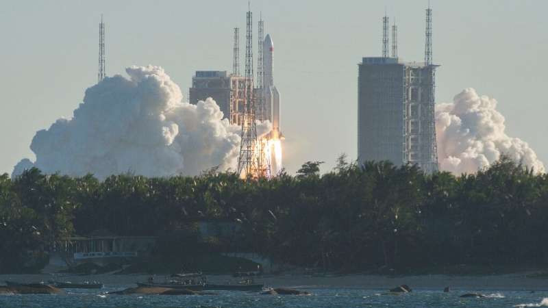 Новый космический корабль Китая вернулся на Землю