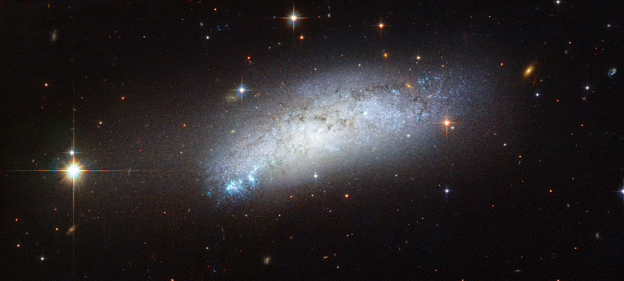 Очень неправильная галактика от ESO