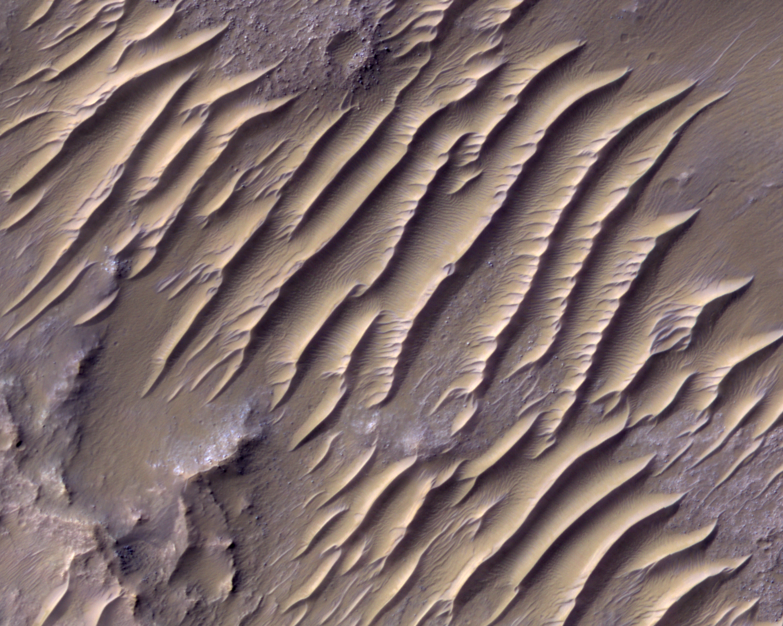 Дюны на Марсе - может и не дюны вовсе