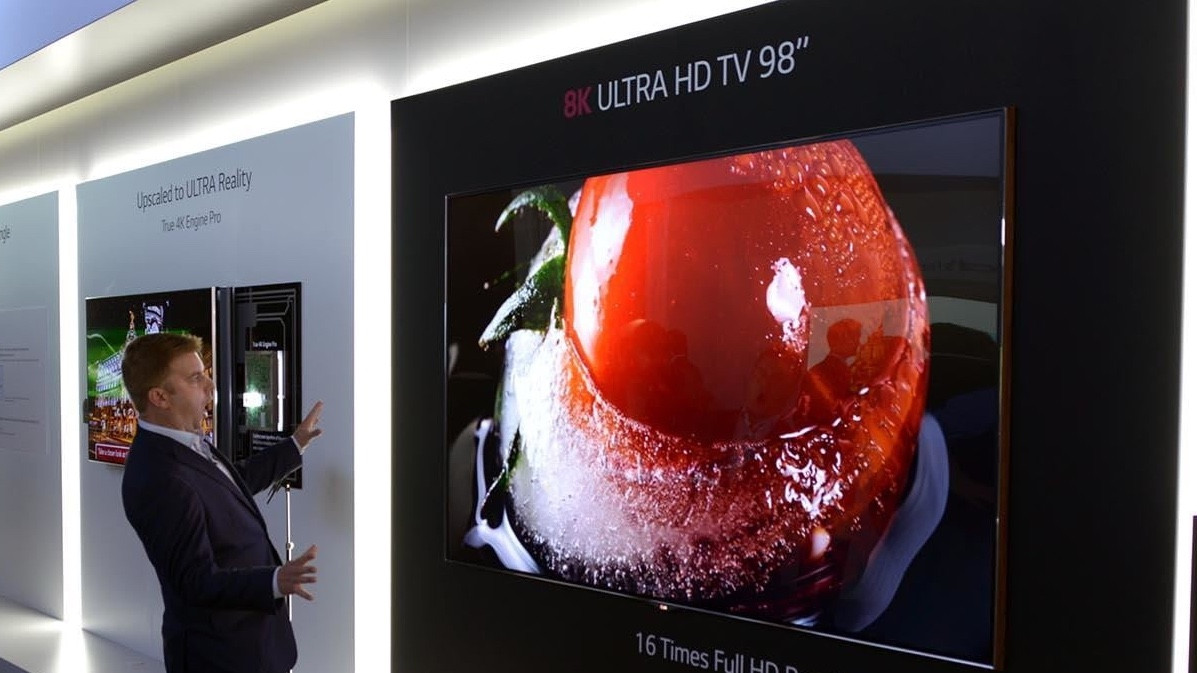 LG представила первый в мире телевизор с разрешением 8K