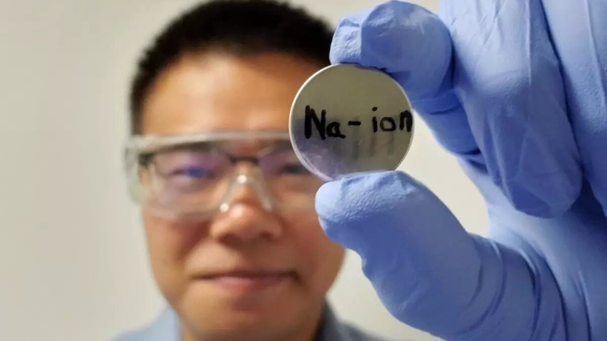 Новая натрий-ионная батарея работает наравне с литий-ионными