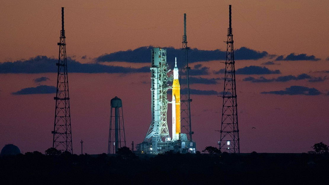 НАСА впервые заправляет ракету SLS во время репетиции