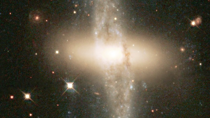 Индийские астрономы открыли новую кольцевую галактику
