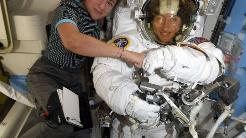 НАСА согласовало дату первого женского выхода в открытый космос