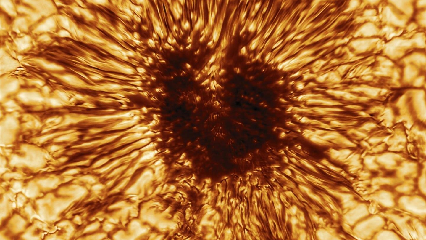 Солнечный телескоп опубликовал первое изображение солнечного пятна